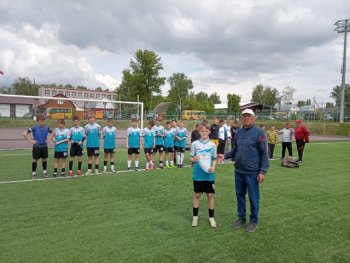 Соревнования по футболу