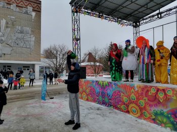Гиревики на Масленице