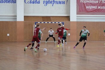 Соревнования по футболу