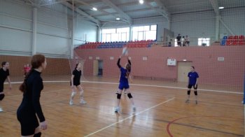 Соревнования по волейболу