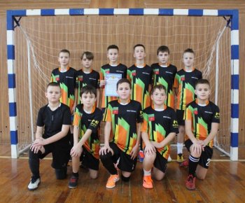 Соревнования по футболу